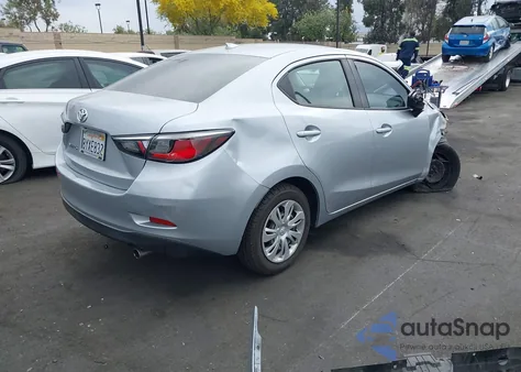 2019 Toyota Yaris L/Le/Xle z USA, uszkodzony, nr VIN 3MYDLBYV2KY525317